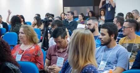 Concorra a 10 entradas para o Poliglotar